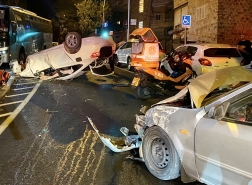 حيفا: اصابة شاب بجراح خطيرة و3 اخرين بجراح طفيفة بحادث طرق