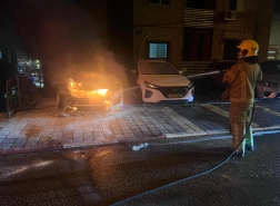 اندلاع النيران بسيارة في مدينة حيفا