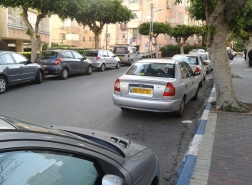 حيفا : استئناف احتساب رسوم مواقف السيارات المنظمة بالابيض و الازرق