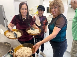 نادي الجيل الذهبي يواصل مبادرته الأسبوعية لمة ولقمة بطبخ الملفوفية