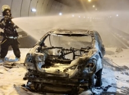 حيفا: اغلاق أنفاق الكرمل في أعقاب اندلاع حريق داخل سيارة دون تسجيل اصابات