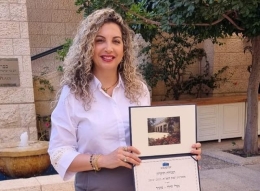 نتالي حلو منير: نور من القدس يضيء دروب