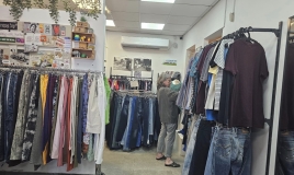 حيفا: فيتسو تنظم بازارا خاصا لبيع الملابس المُستعملة بمناسبة عيد الحب