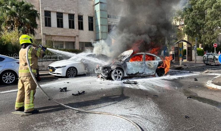 حيفا: انفجار سيارة في شارع تساهل والشرطة تحقق