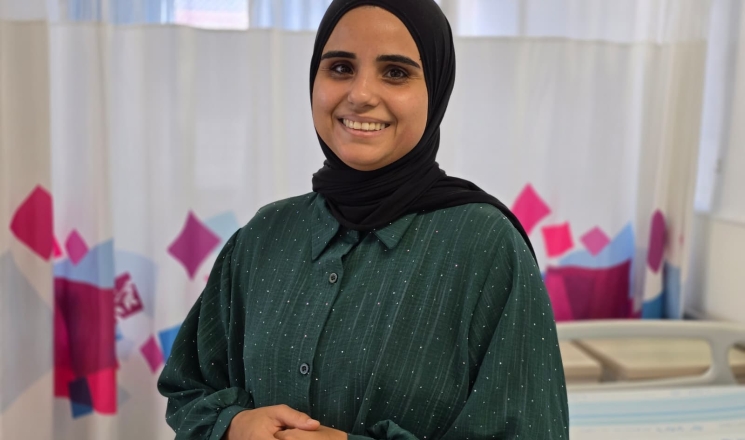 إنجاز طبي في مستشفى رمبام حيفا: جراحة روبوتية معقدة تنقذ حياة سيدة أصيبت بطفيلي خطير من الغذاء الملوث