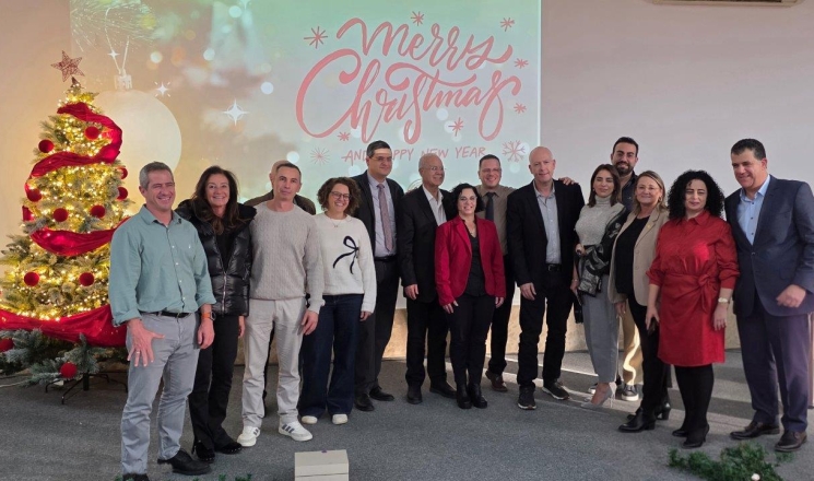 نور مشترك للطب والأمل: لقاء احتفالي يجمع طواقم مستشفى كرمل والمستشفى الإنجليزي في الناصرة