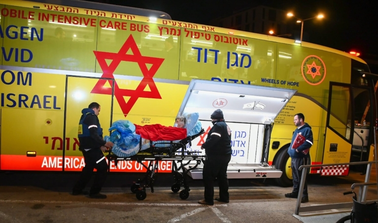 نجاح عملية مطرقة منتصف الليل: نقل عشرات المرضى من كرمل إلى تحصينات رمبام
