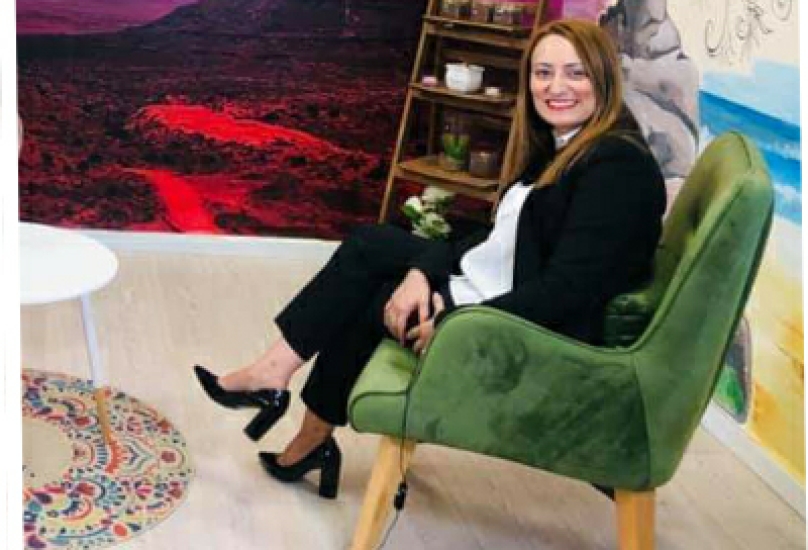 المحامية وموجهة المجموعات نسمة جبارين لحيفا24نت: موجه المجموعات بمثابة بئر عميق!