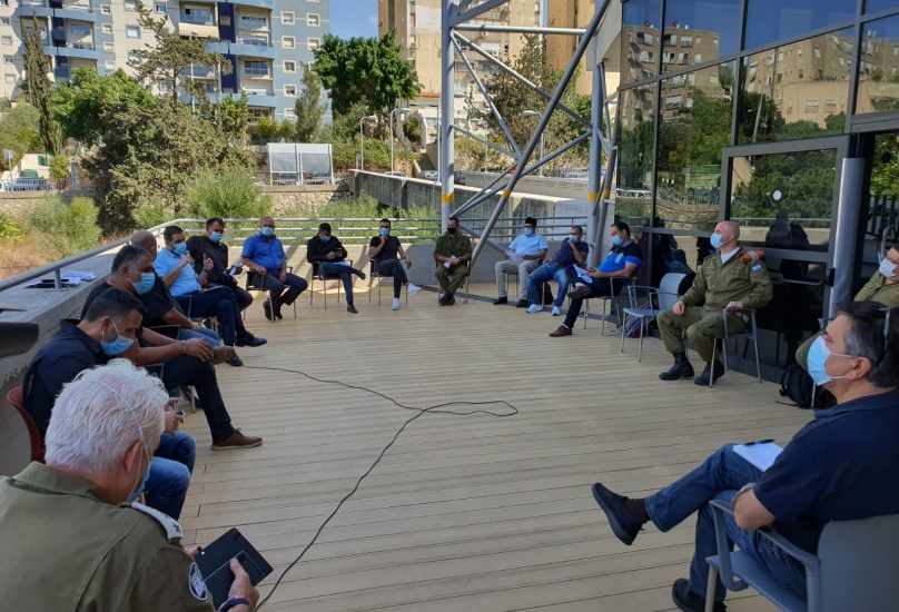 بلدية حيفا تنظم لقاءات لمواجهة جائحة كورونا في الأحياء العربية