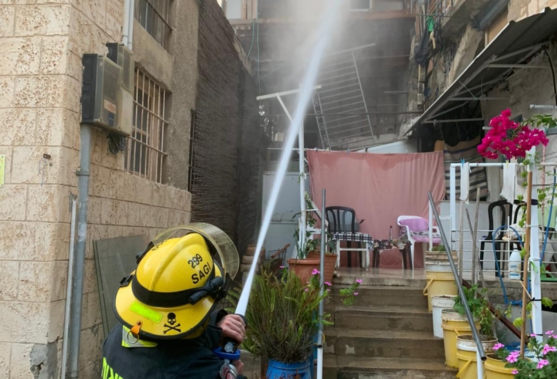 حيفا - اندلاع حريق بمبنى سكني في جادة هتسيونوت