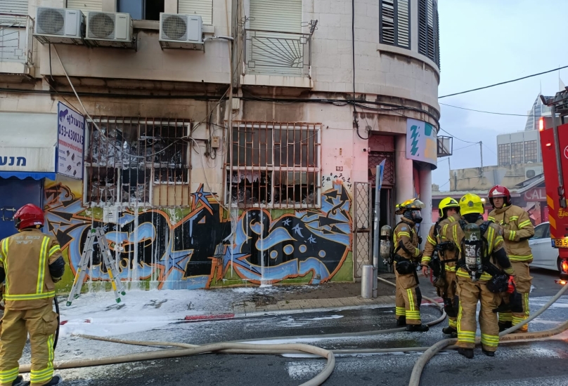 حيفا - اصابة طفيفة جراء استنشاق الدخان في حريق شقة سكنية
