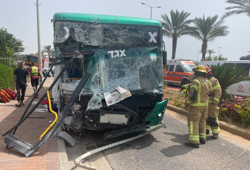 حيفا:عدة إصابات من بينهم شخصين بحالة خطيرة أثر حادث طرق