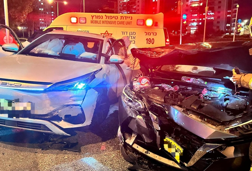 حيفا - إصابتان طفيفتان في حادث طرق في شارع هئيتسيل بين مركبتين خصوصيتين