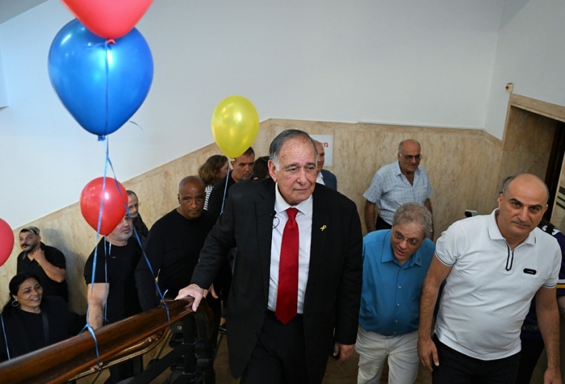 يونا ياهف يعود إلى مكتب رئيس البلدية