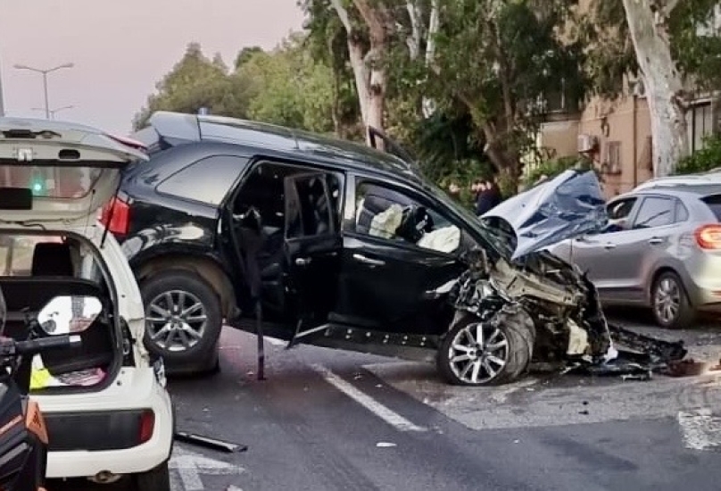 حيفا : ٦ إصابات متفاوتة في حادث طرق بين ٤ مركبات خصوصية